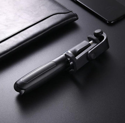 Bluetooth Selfie Stick Tripod for 3.5–6.2" Phones